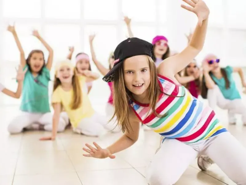 DANCE